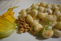 Gnocchi Mascarpone Fiori di Zucca e Noci