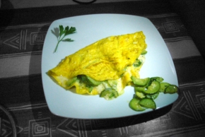 Omelette con zucchine e formaggio