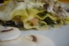 Cannelloni con Ricotta Spinaci e Pinoli in Salsa di Funghi